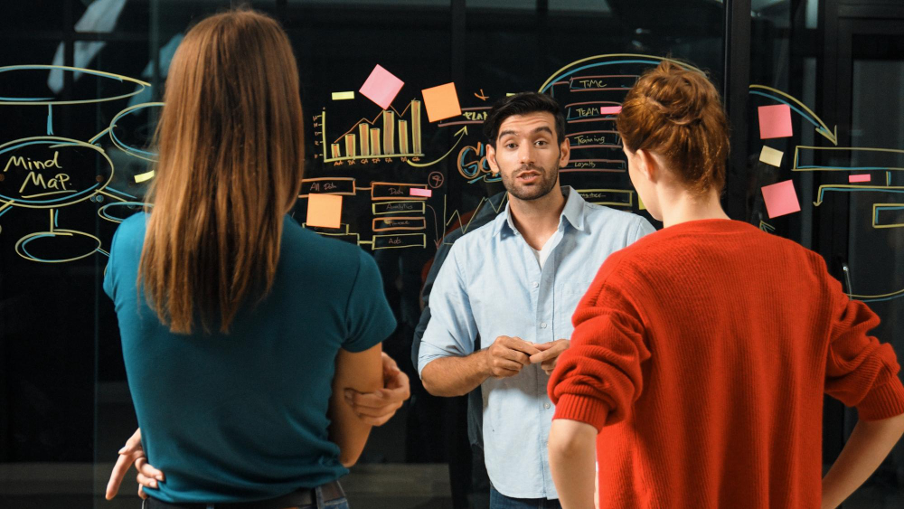 Como Escolher a Melhor Consultoria de Marketing para Sua Empresa: Critérios e Benefícios